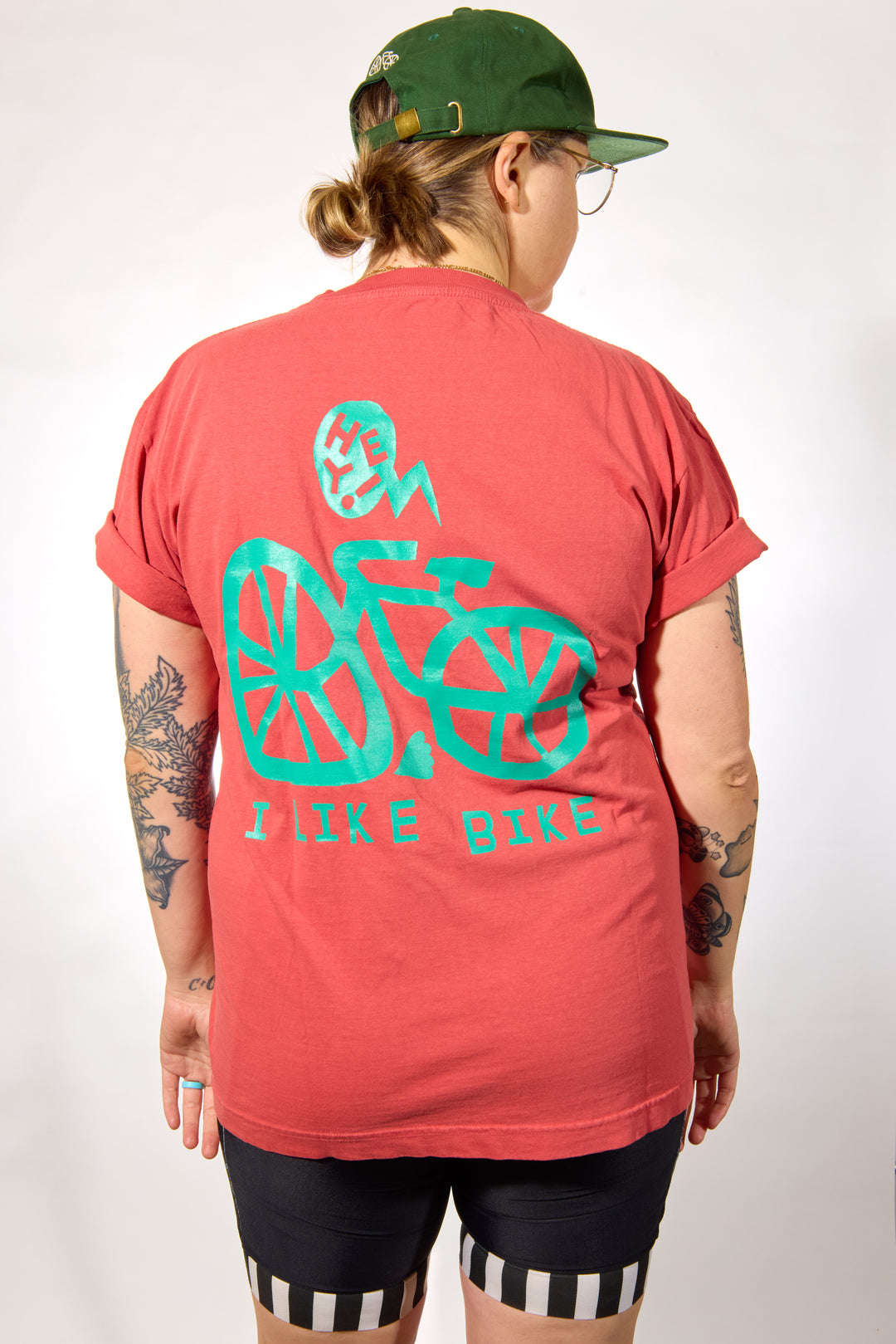 The I LIKE BIKE Unisex Tee is a midweight, 6.5 oz jersey made from 100% North American reclaimed waste cotton. This preshrunk, biodegradable shirt features a tubular body and is knit, sewn, and finished in Los Angeles, California, with a fair-wage workforce. Designed for an oversized fit, it offers both comfort and sustainability for cycling enthusiasts