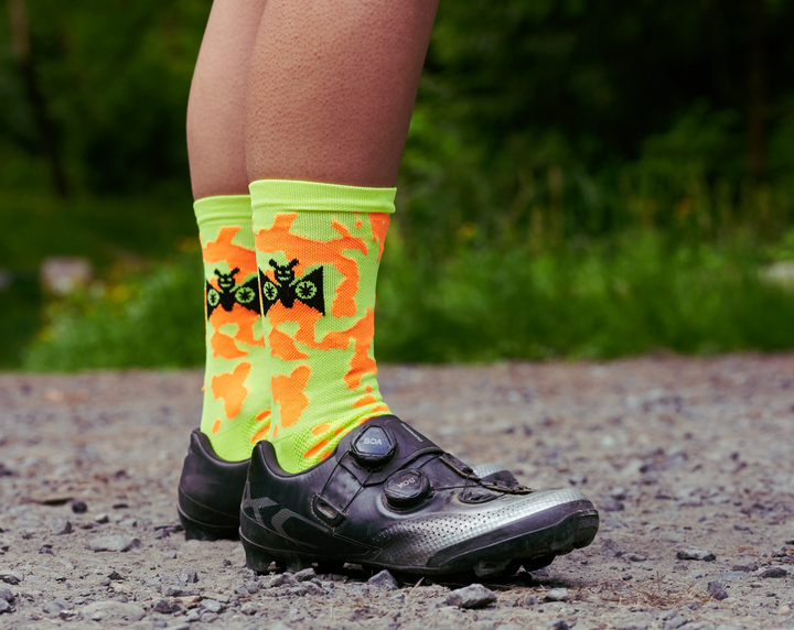 LUX ORITUR - Rebirth Socks Neon Yellow